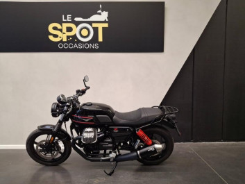 MOTO-GUZZI V7