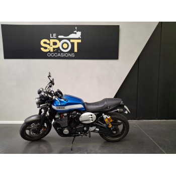 YAMAHA XJR