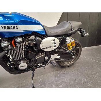 YAMAHA XJR