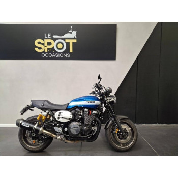 YAMAHA XJR