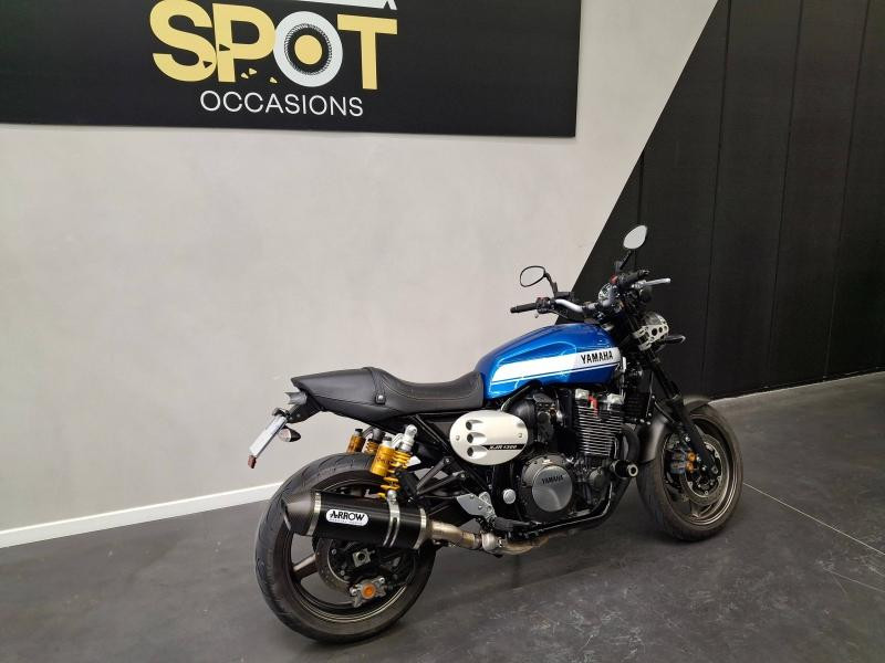 YAMAHA XJR