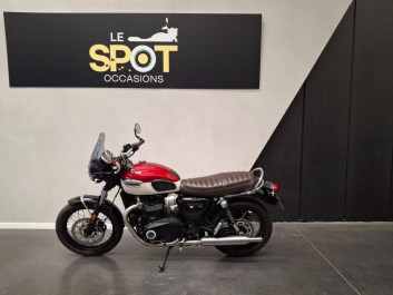 TRIUMPH Bonneville