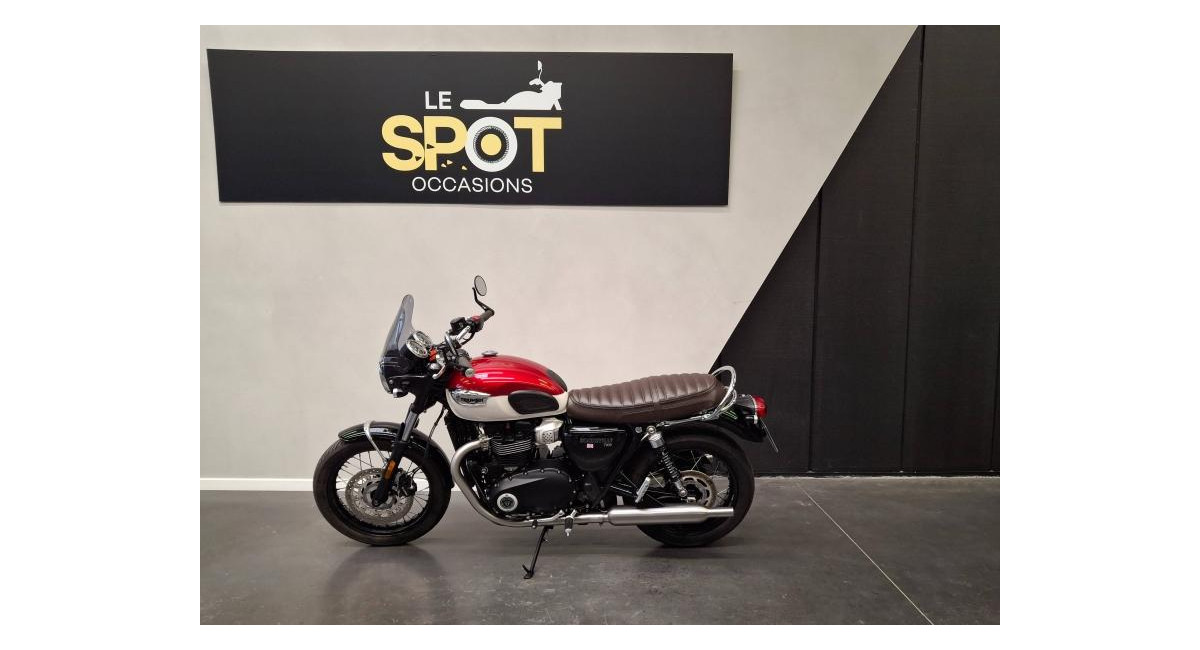 TRIUMPH Bonneville