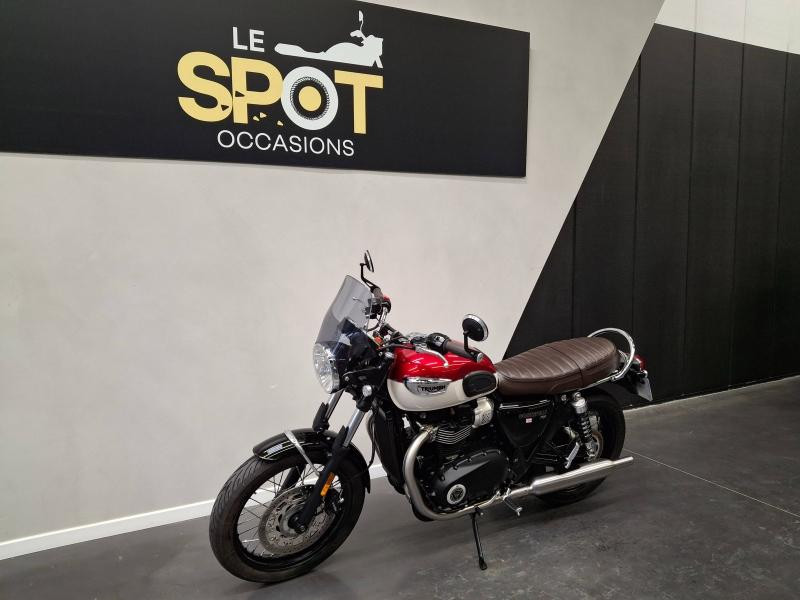 TRIUMPH Bonneville