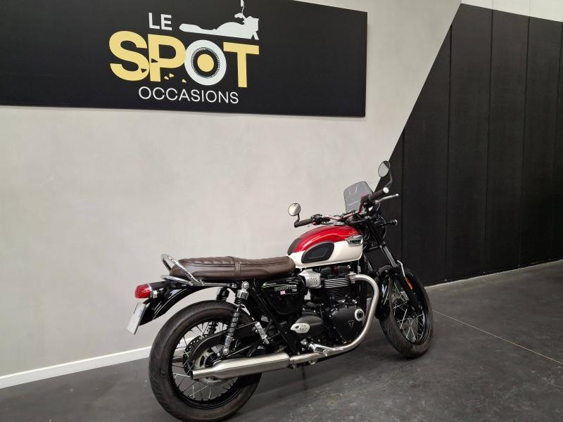 TRIUMPH Bonneville