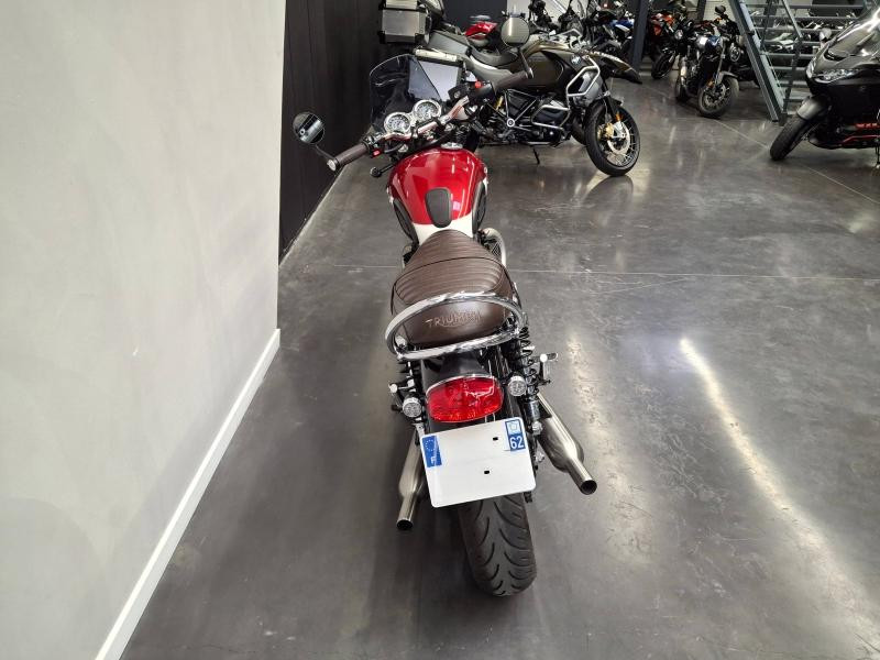 TRIUMPH Bonneville