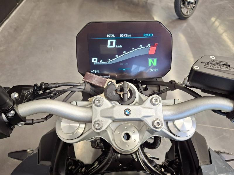 BMW F